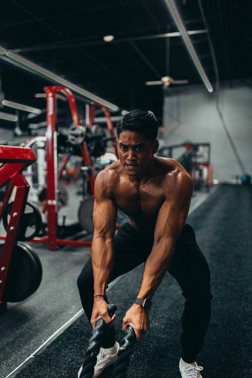 Isometric Shoulder Holds at Home: Time-Under-Tension Secrets for Deep Delts